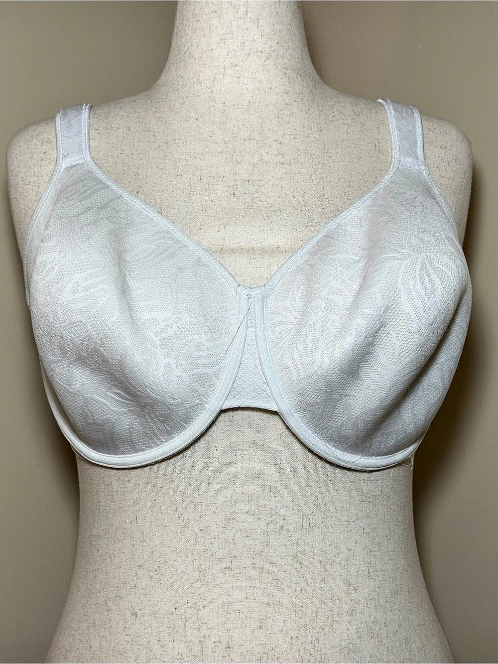 Wacoal 853367 Women’s 38G White Underwire Full Coverage Unlined Bra